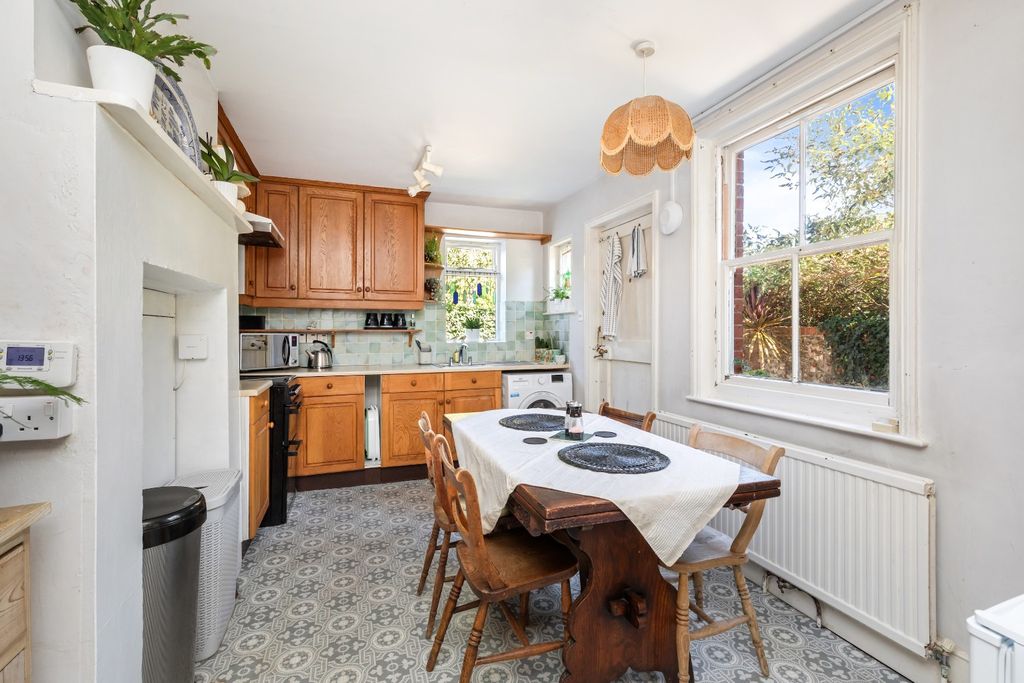 Property photo 3 of 20 5564774