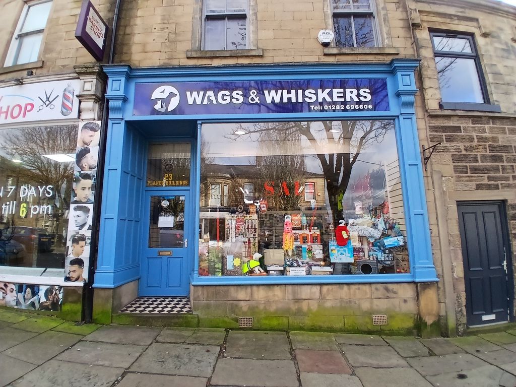 Property photo 1 of 9 Photo 5