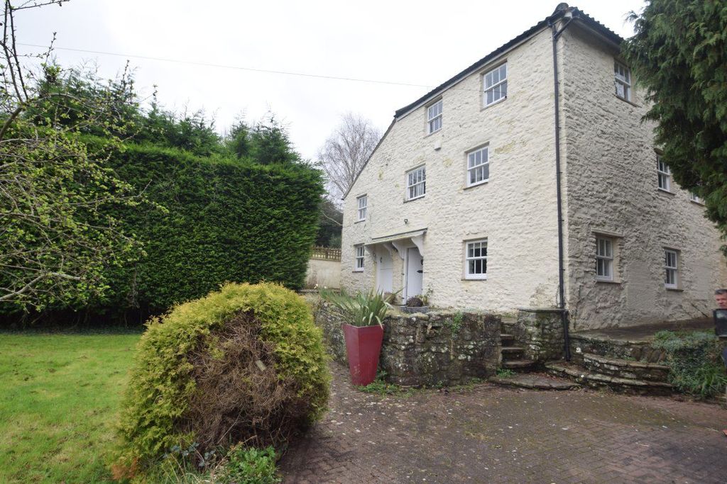 Property photo 3 of 25