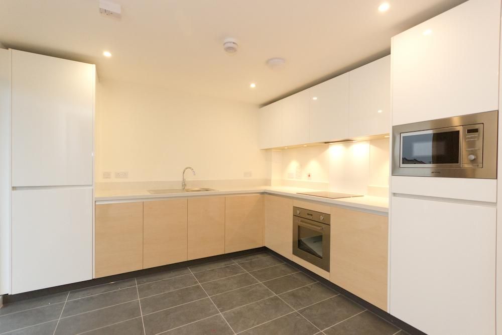 Property photo 2 of 8 Kitchen