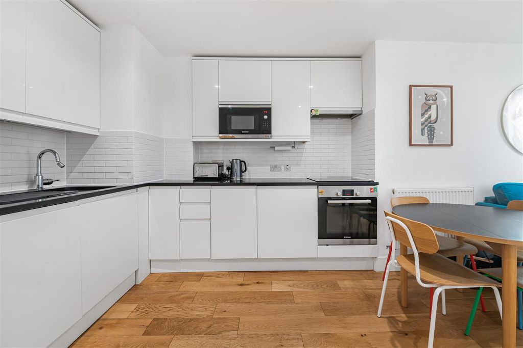 Property photo 3 of 8 10_67043.Jpg