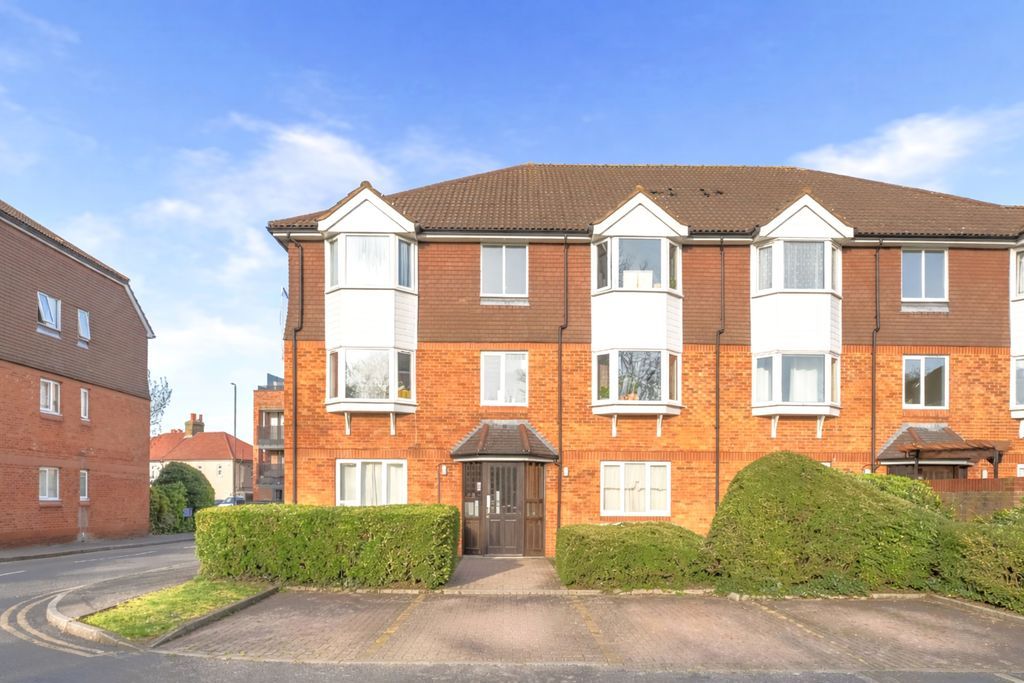 Property photo 1 of 20 Photo 2