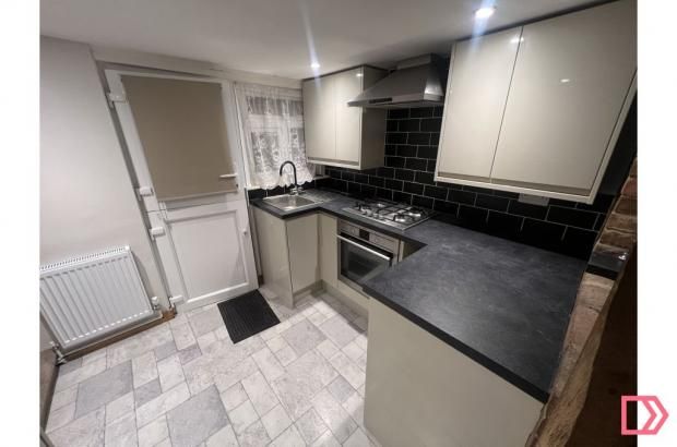 Property photo 2 of 10 32E202Ed-Bf8F-4C70-8