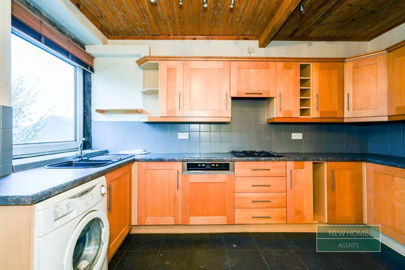 Property photo 2 of 30 Photo 34