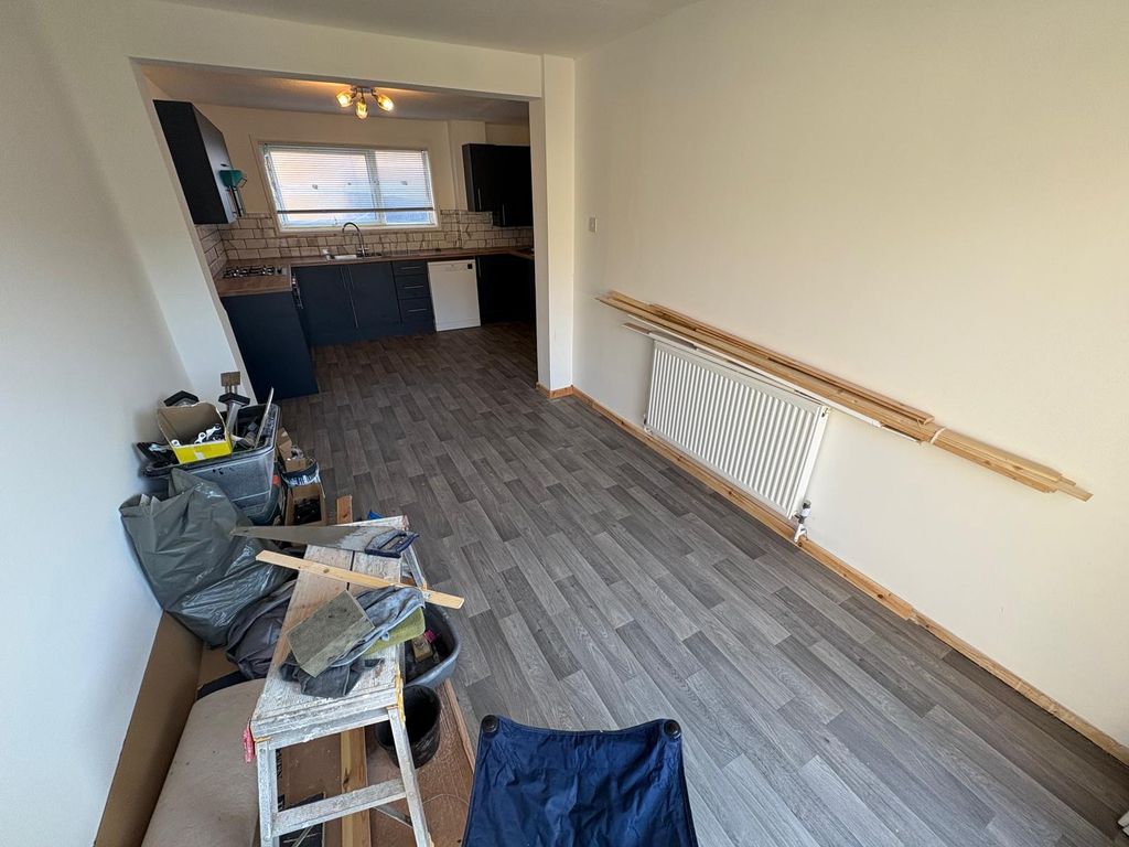 Property photo 2 of 17 Image