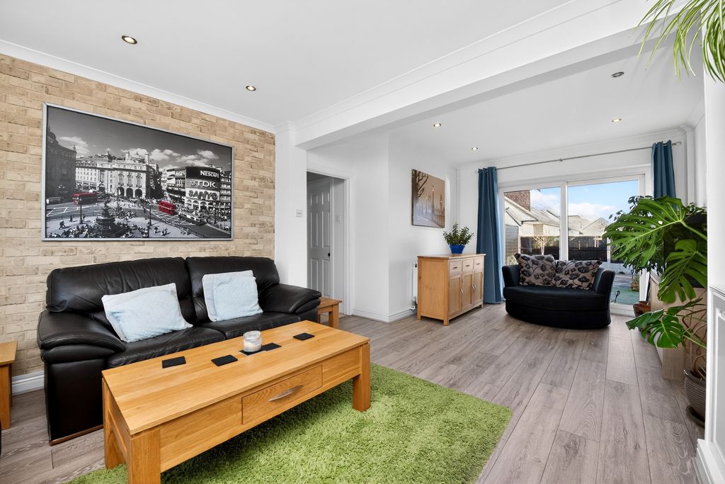 Property photo 3 of 20