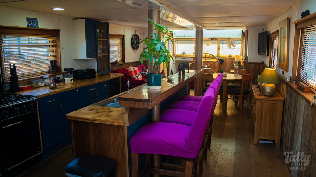 Property photo 3 of 24