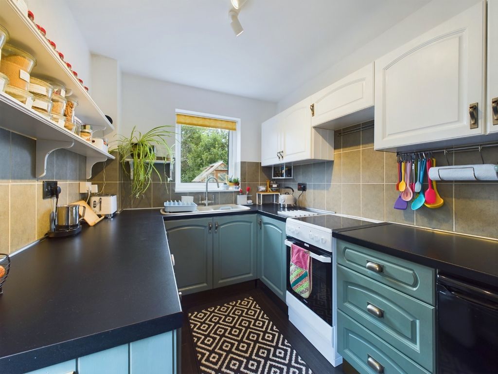 Property photo 3 of 14 Media Image 01