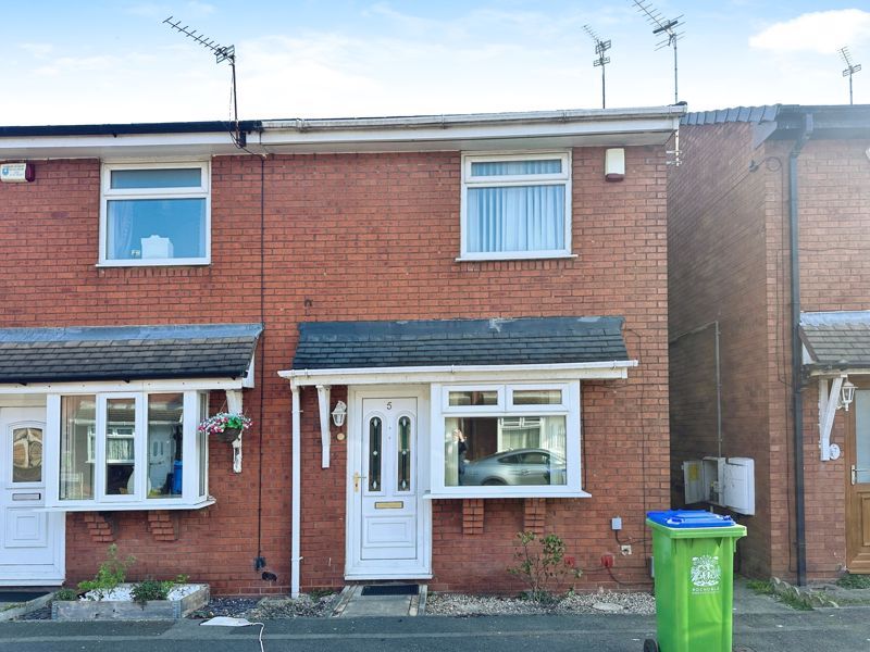 Property photo 1 of 9 Photo 4