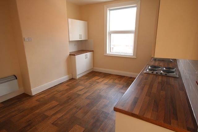 Property photo 3 of 7 Kitchen