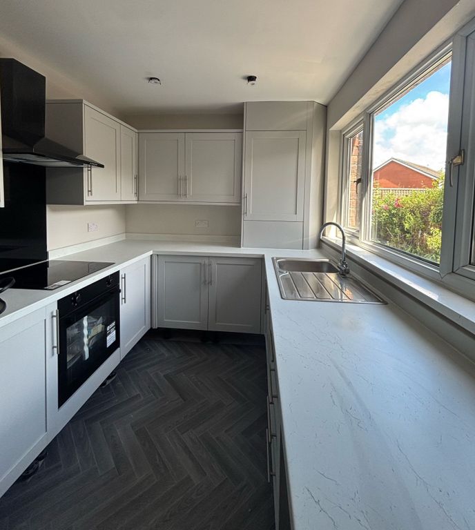 Property photo 1 of 15 Spacious Fully Refurbished 4-Bedroom Family Home To Let €“ Bickershaw Road, Wigan