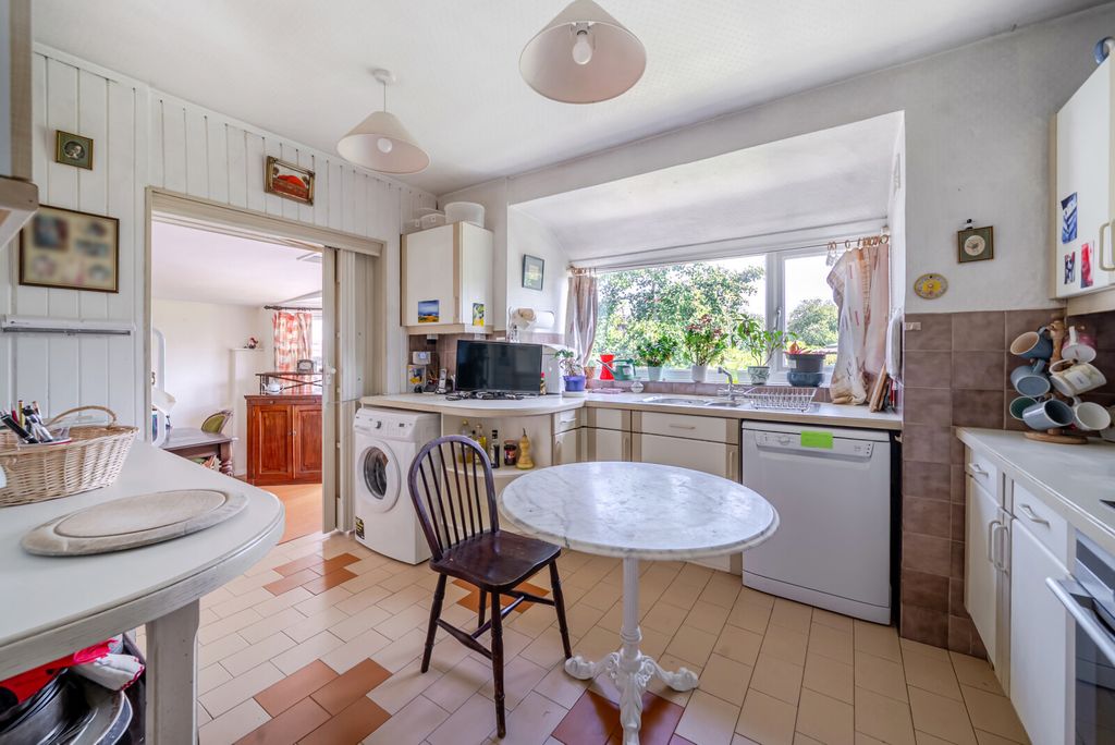 Property photo 3 of 16 1487767-12-6A4Bd4...
