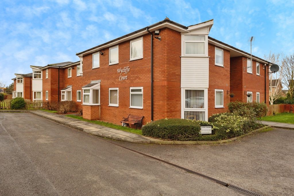 Property photo 1 of 17 Photo