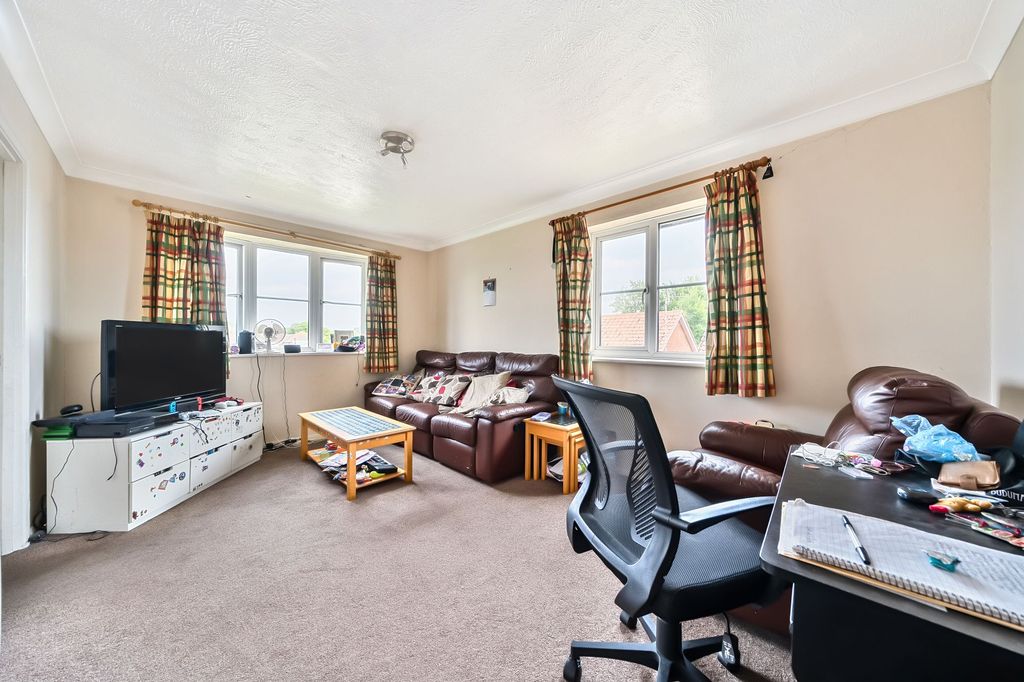 Property photo 2 of 7