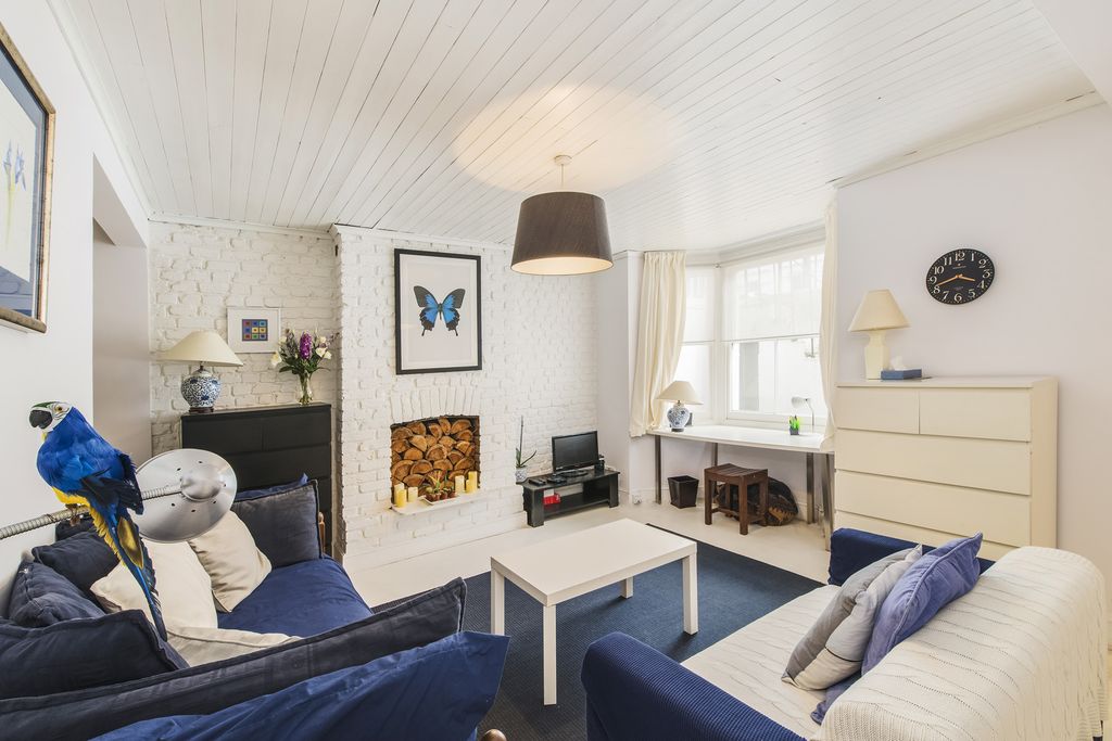 Property photo 1 of 5