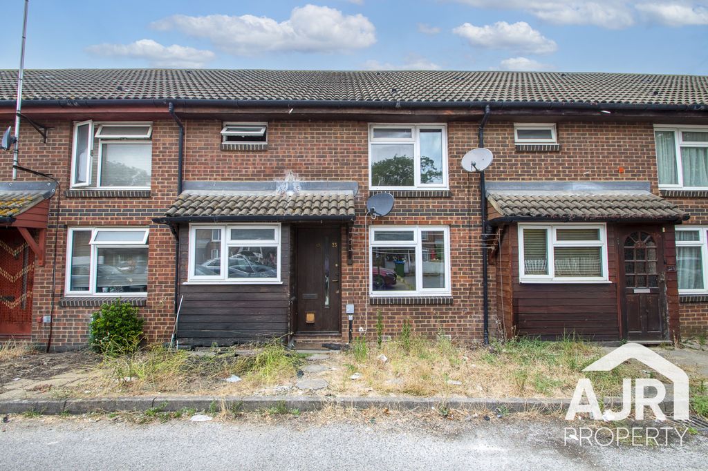 Property photo 1 of 5 One Bedroom House In Thamesmead