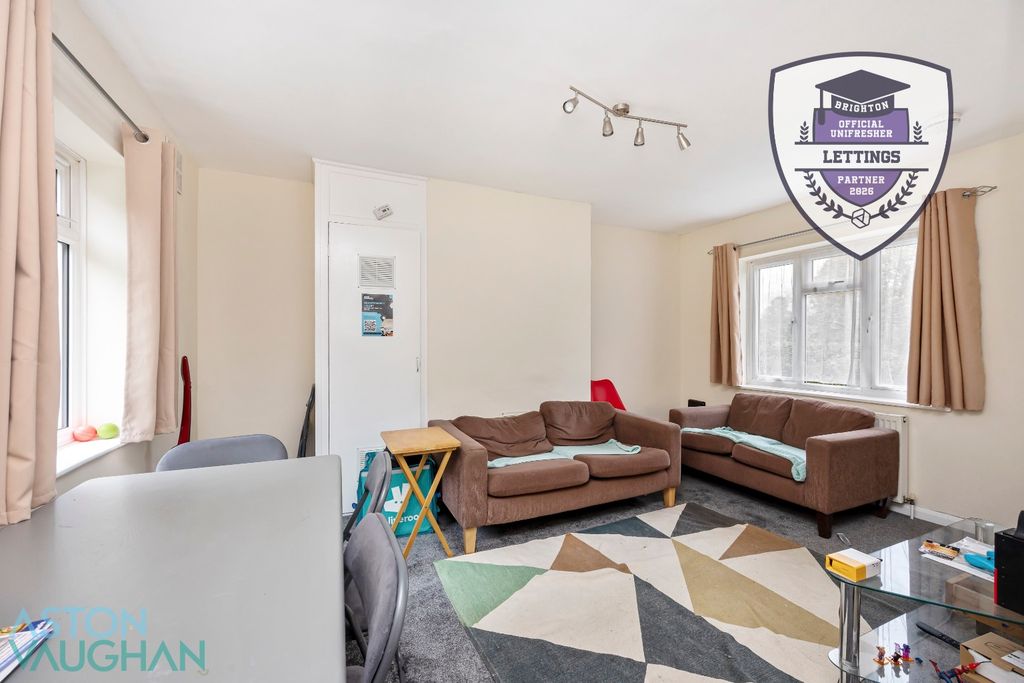 Property photo 1 of 10 4670200