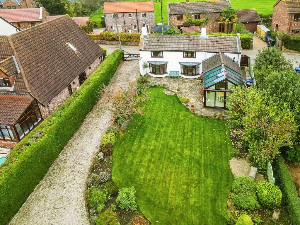 Property photo 1 of 34