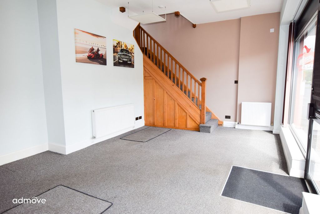 Property photo 3 of 13 Photo 8