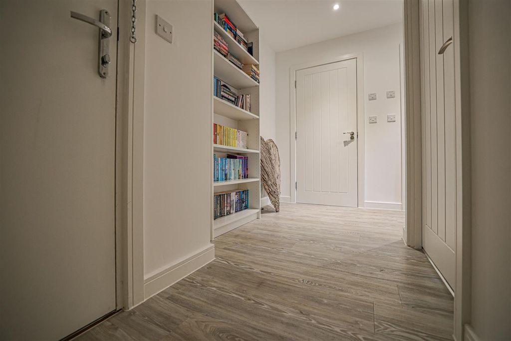 Property photo 2 of 20 980A2229.Jpg