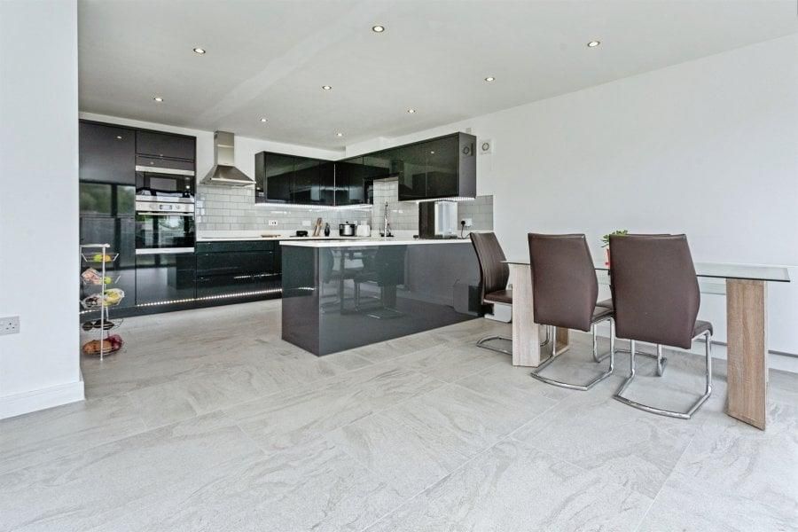 Property photo 2 of 12 c7F52265-3Ef4-4c23-Bbf8-29ba6Bcdb218.Jpg