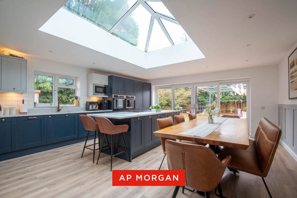 Property photo 2 of 24 Picture No. 27