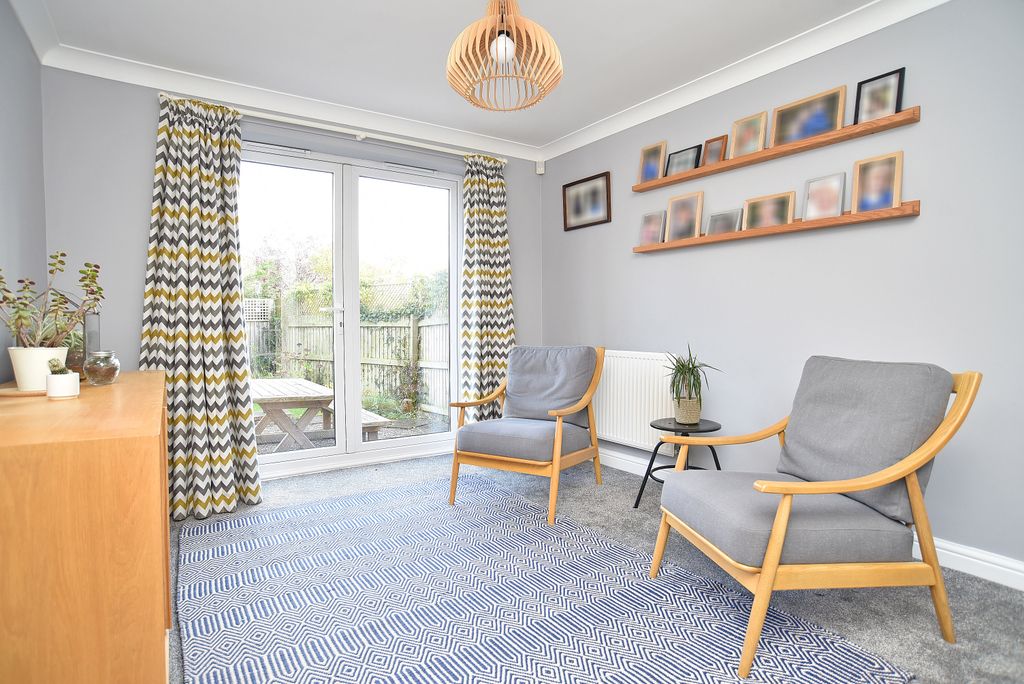 Property photo 3 of 18