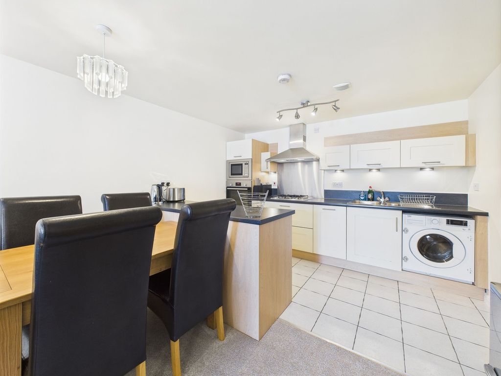 Property photo 2 of 18 Living/Kitchen