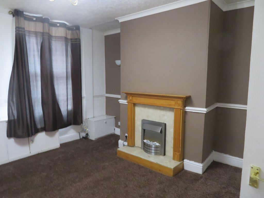 Property photo 2 of 6 Lounge