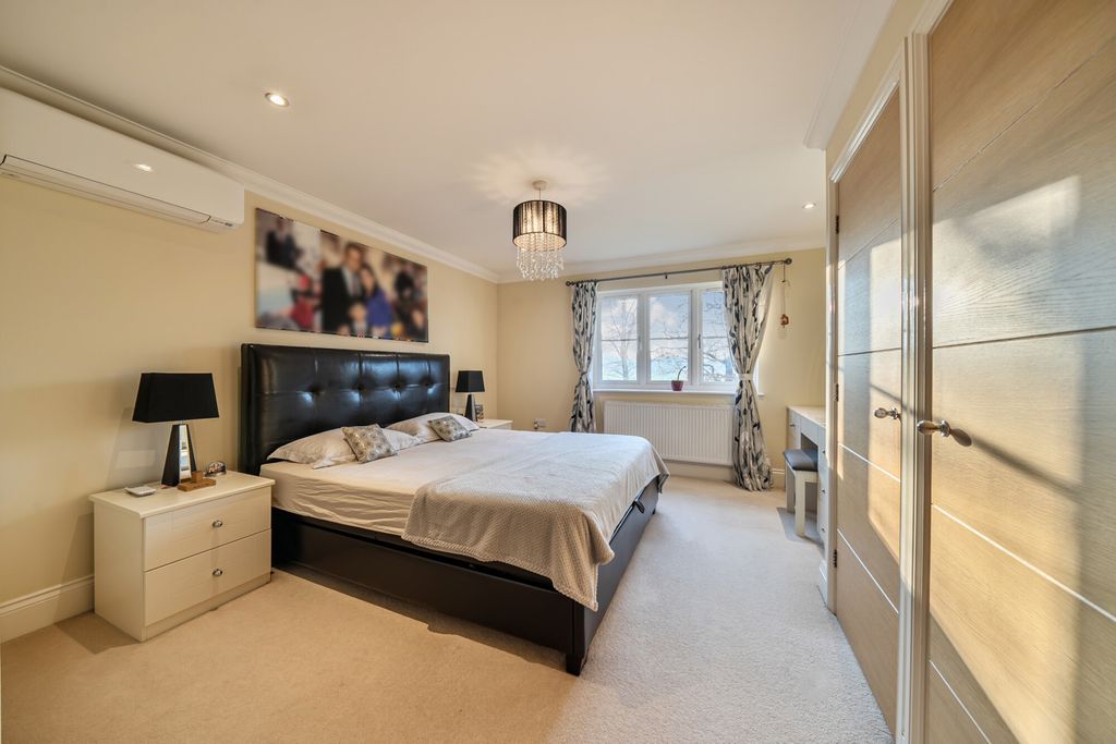Property photo 3 of 24 1422667-15-69A881...