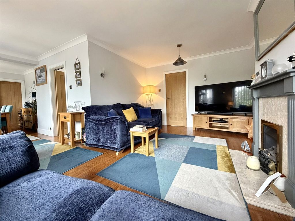 Property photo 2 of 19 Picture No. 09