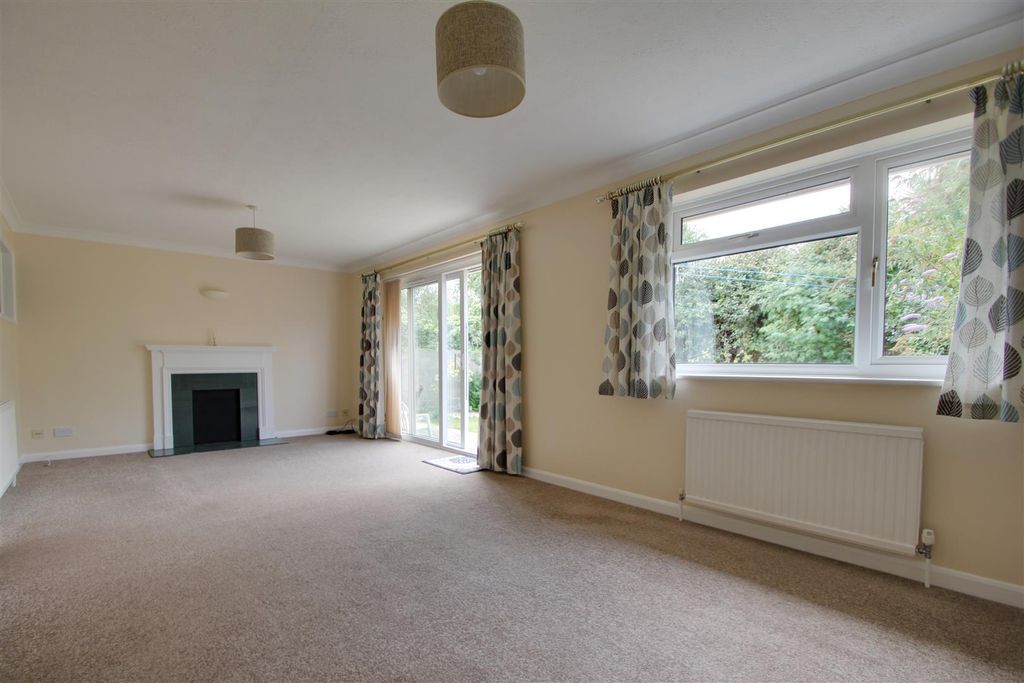 Property photo 3 of 17 Internal