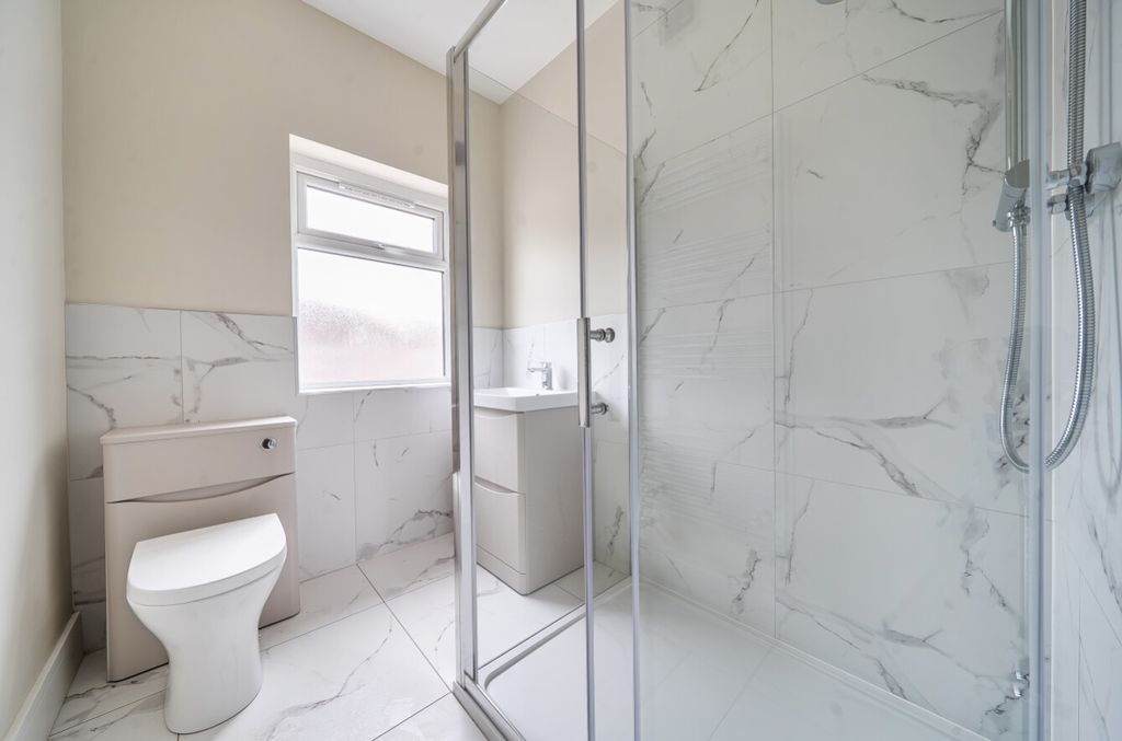 Additional image 8 of 3 bed detached bungalow for saleNewark Road, North Hykeham, Lincoln, Lincolnshire LN6