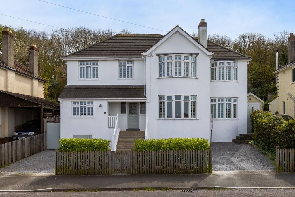 Property photo 2 of 32 21 Kings Road, Bs21_Ext-1.Jpg