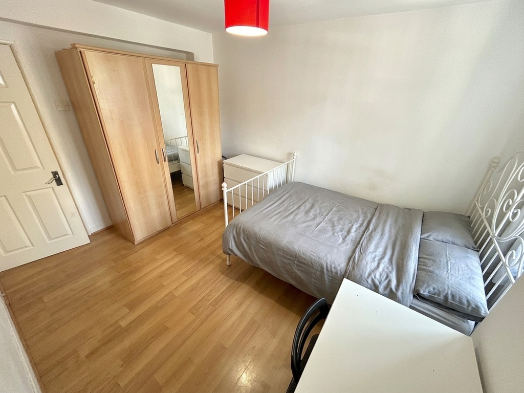 Property photo 2 of 5