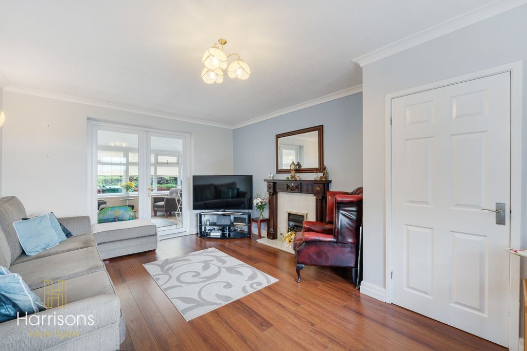 Property photo 3 of 30 4970412