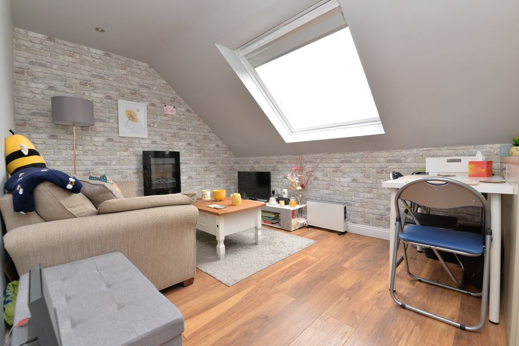 Property photo 2 of 15 Picture No. 07