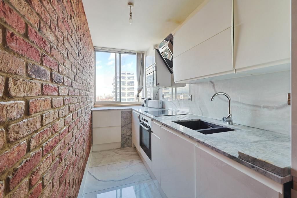 Property photo 2 of 8 Kitchen