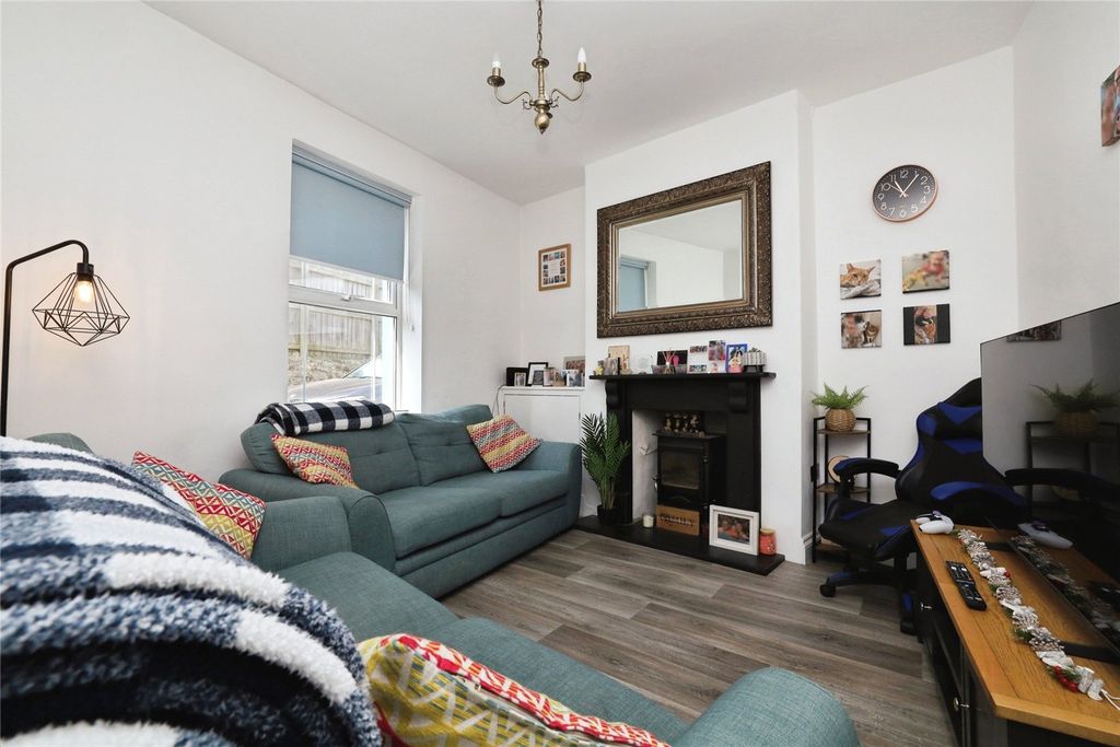 Property photo 2 of 18 Picture No. 04