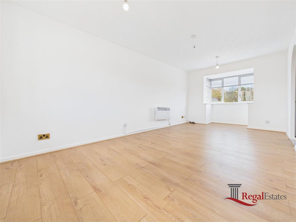 Property photo 1 of 10 Cam02489G0-Pr0275-Still007.Jpg