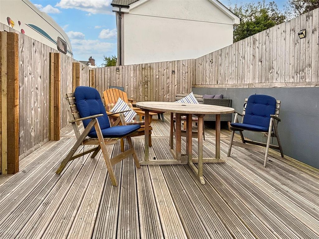 Property photo 2 of 26 Garden