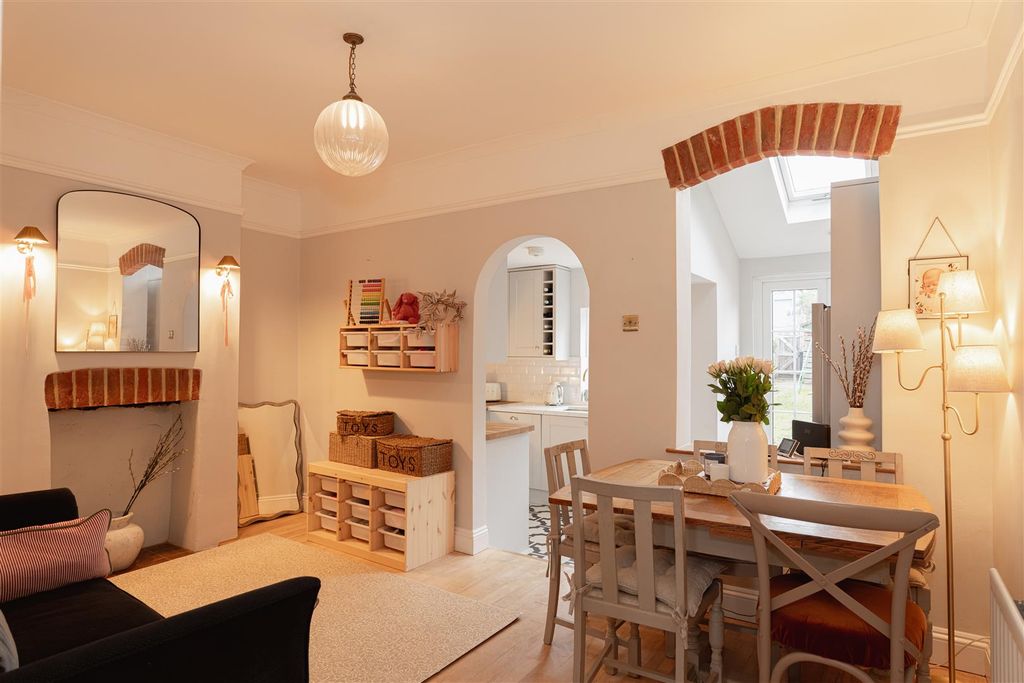 Property photo 2 of 19 4.Jpg