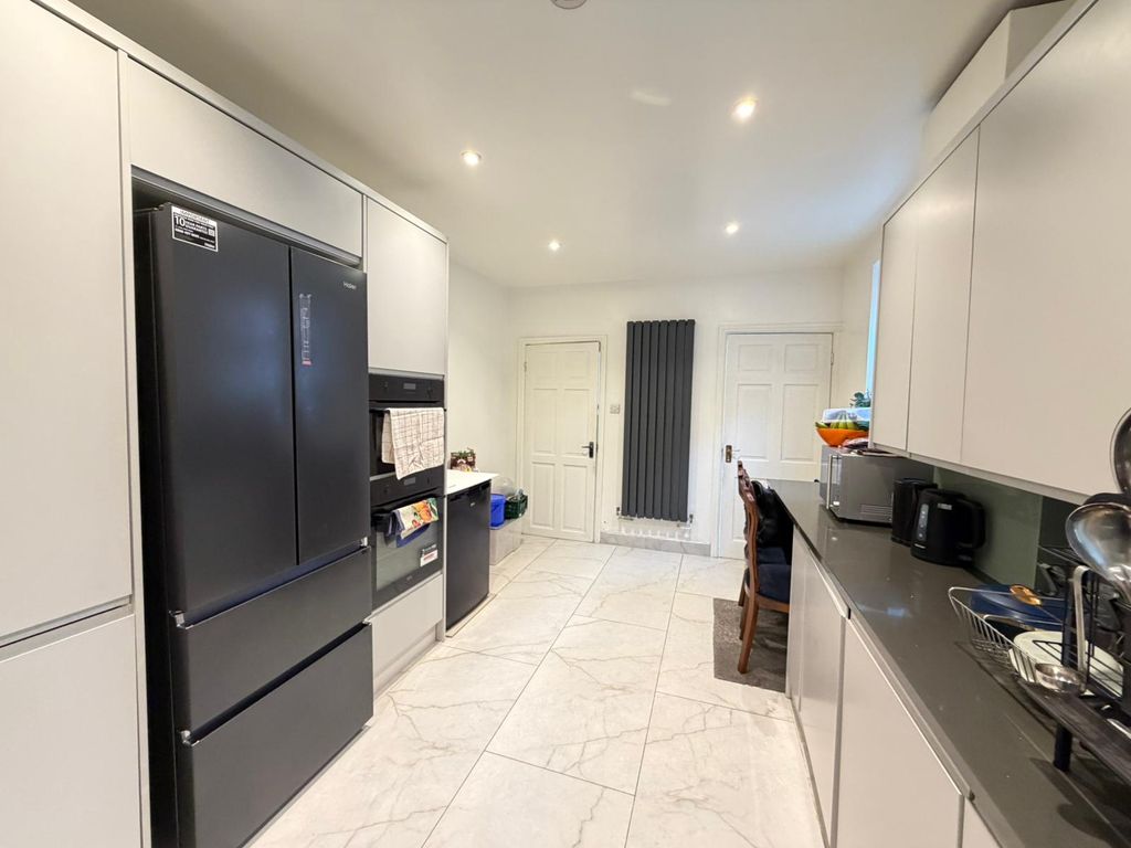 Property photo 2 of 14 Whatsapp Image 2025-12-08 At 10.11.10