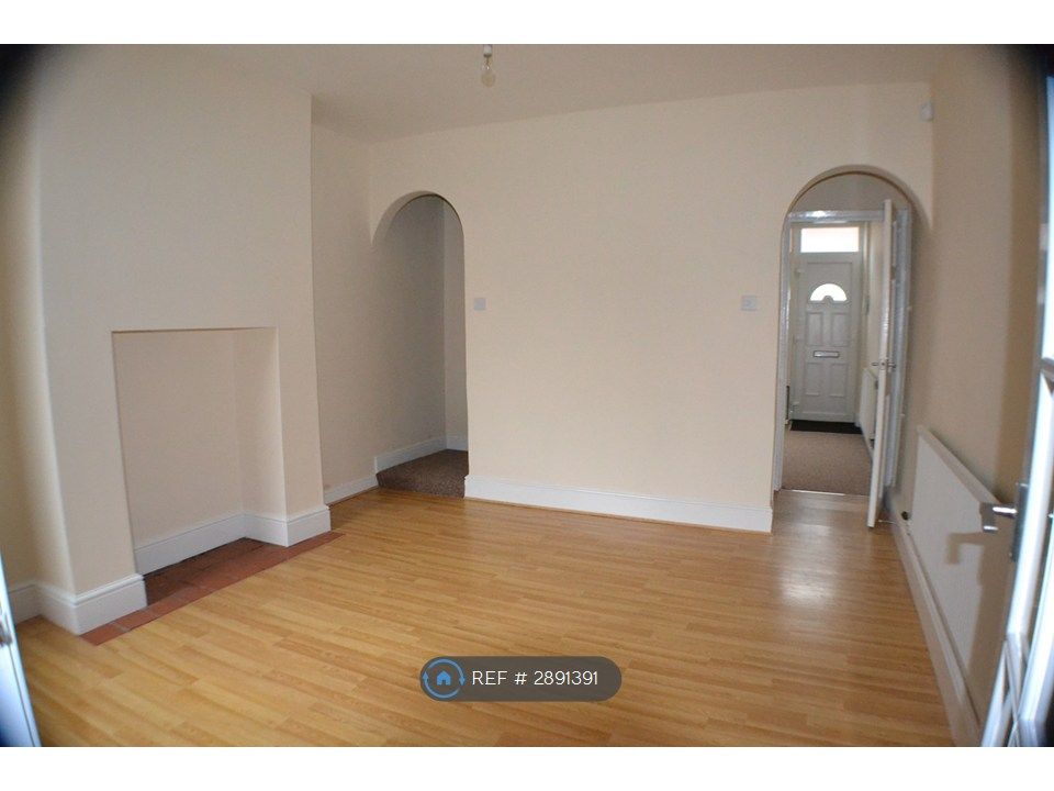 Property photo 3 of 8 Dining Room