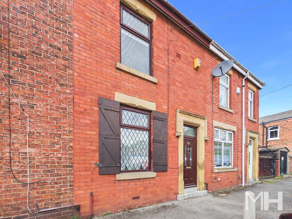 Property photo 1 of 14 Front (Exterior)