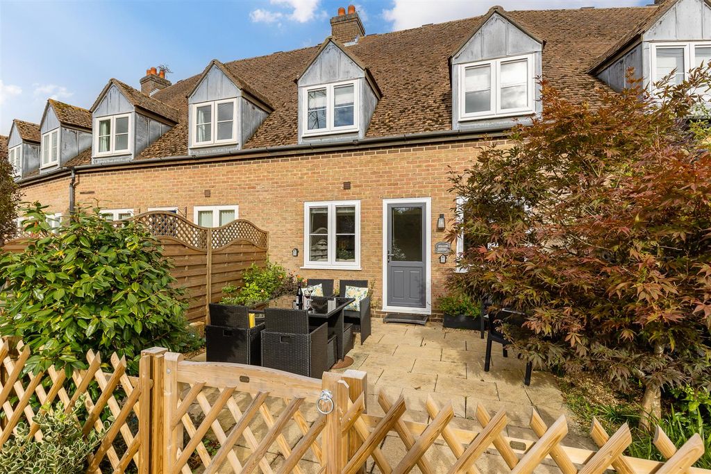 Property photo 1 of 25 Exterior