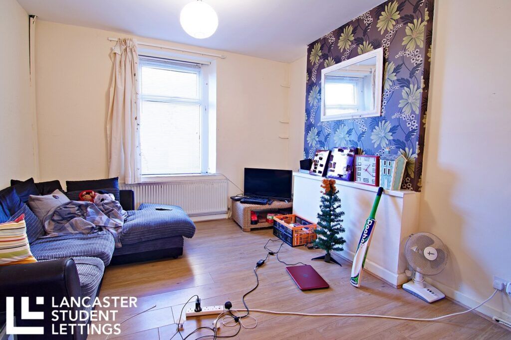 Property photo 2 of 7 Property Photo