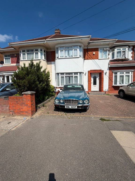 Property photo 1 of 8