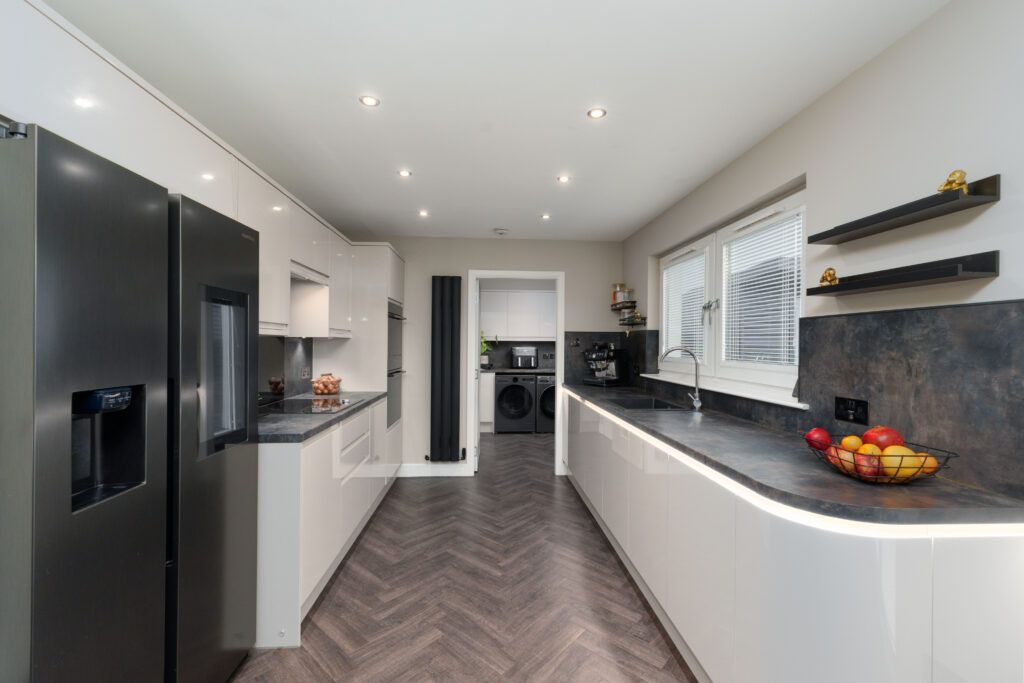 Property photo 3 of 31