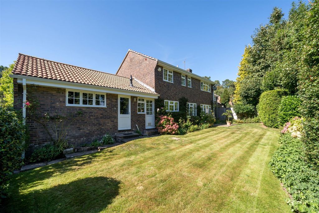 Property photo 3 of 15 Rear Garden 2.Jpg